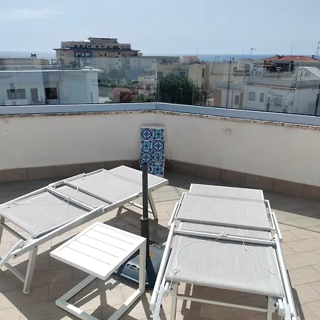 Attichetto Vista Mare Terrazzatissimo Asterspace 公寓